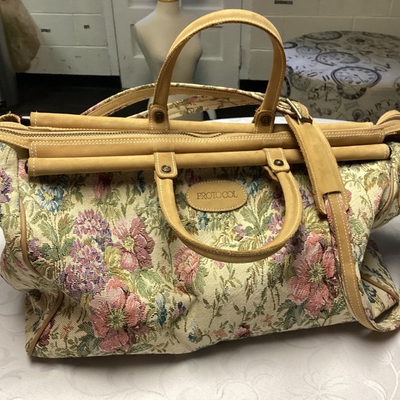 Vintage Protocol Large Duffle Bag Travel Suitcase LuggageFABULOUS